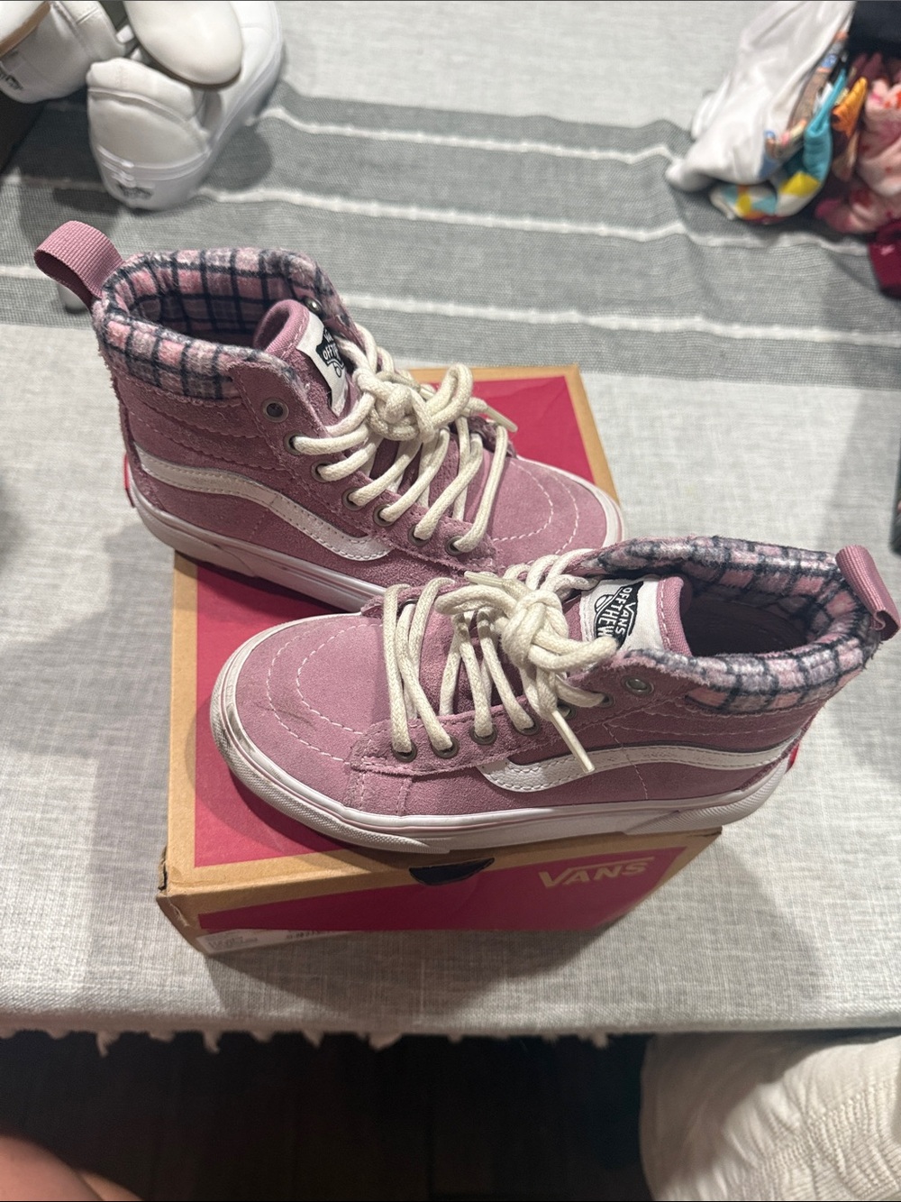 Vans Kids High-Top Sneakers in Dusty Pink with Cream Trim
